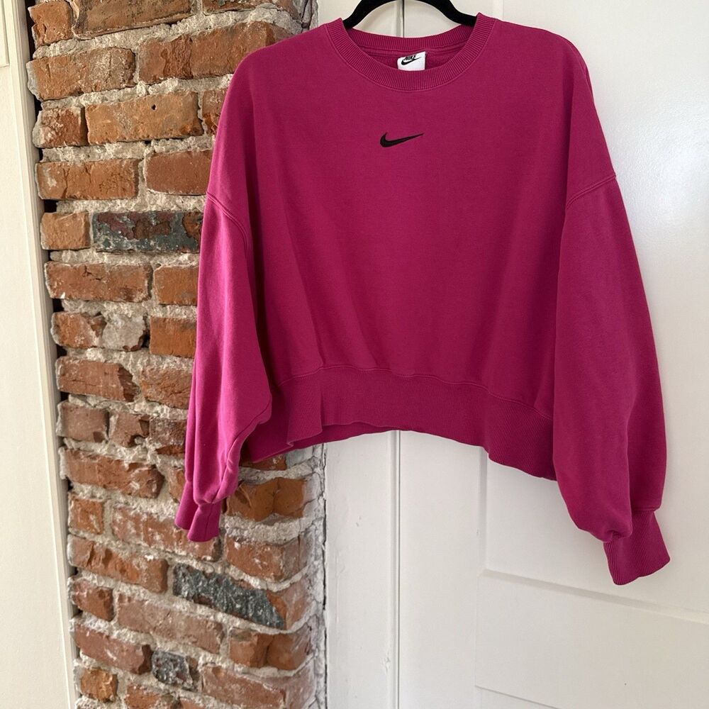 Women’s Nike Sportswear Size S Oversized Crewneck Pink Cropped Embroidered Logo